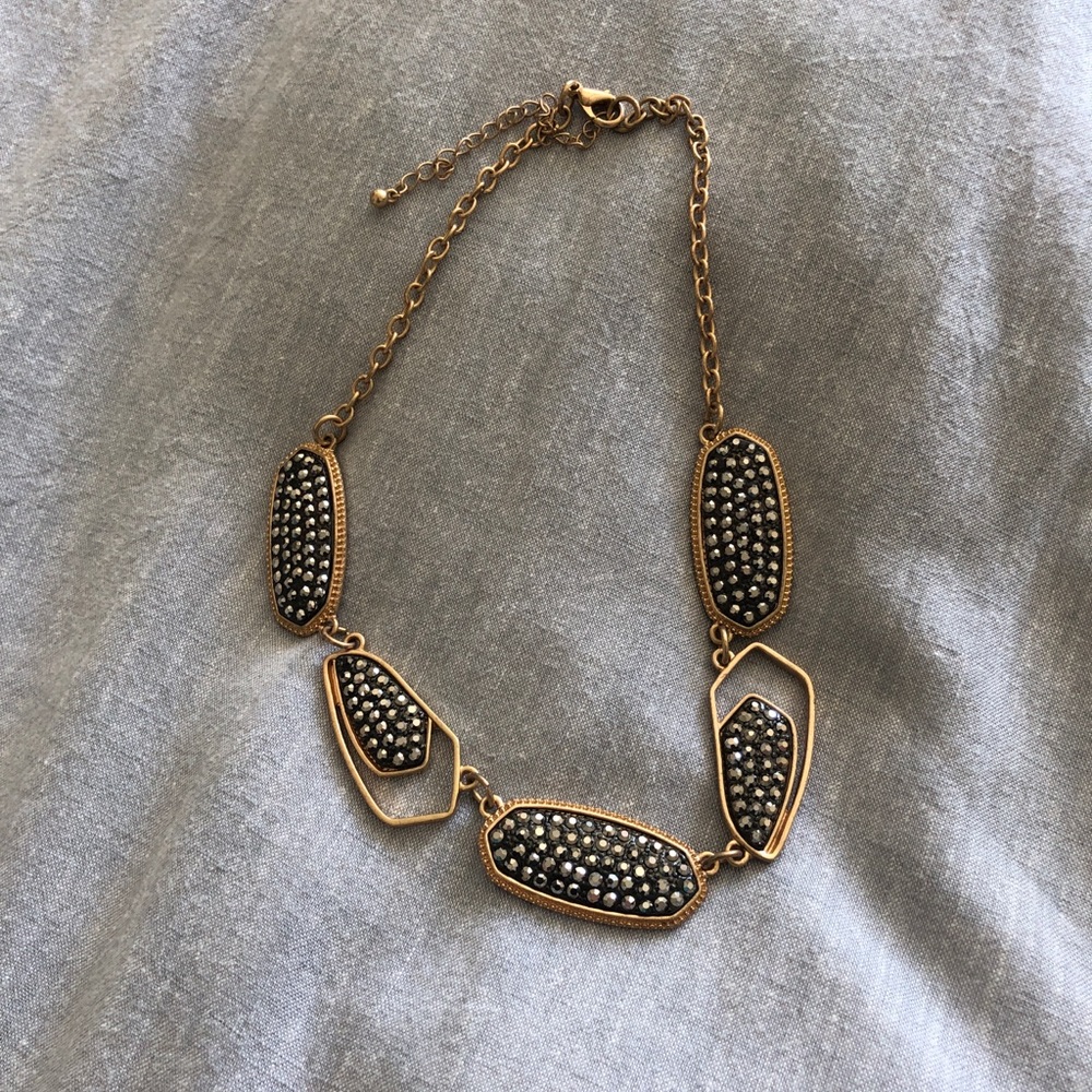 Pretty gold statement necklace✨
